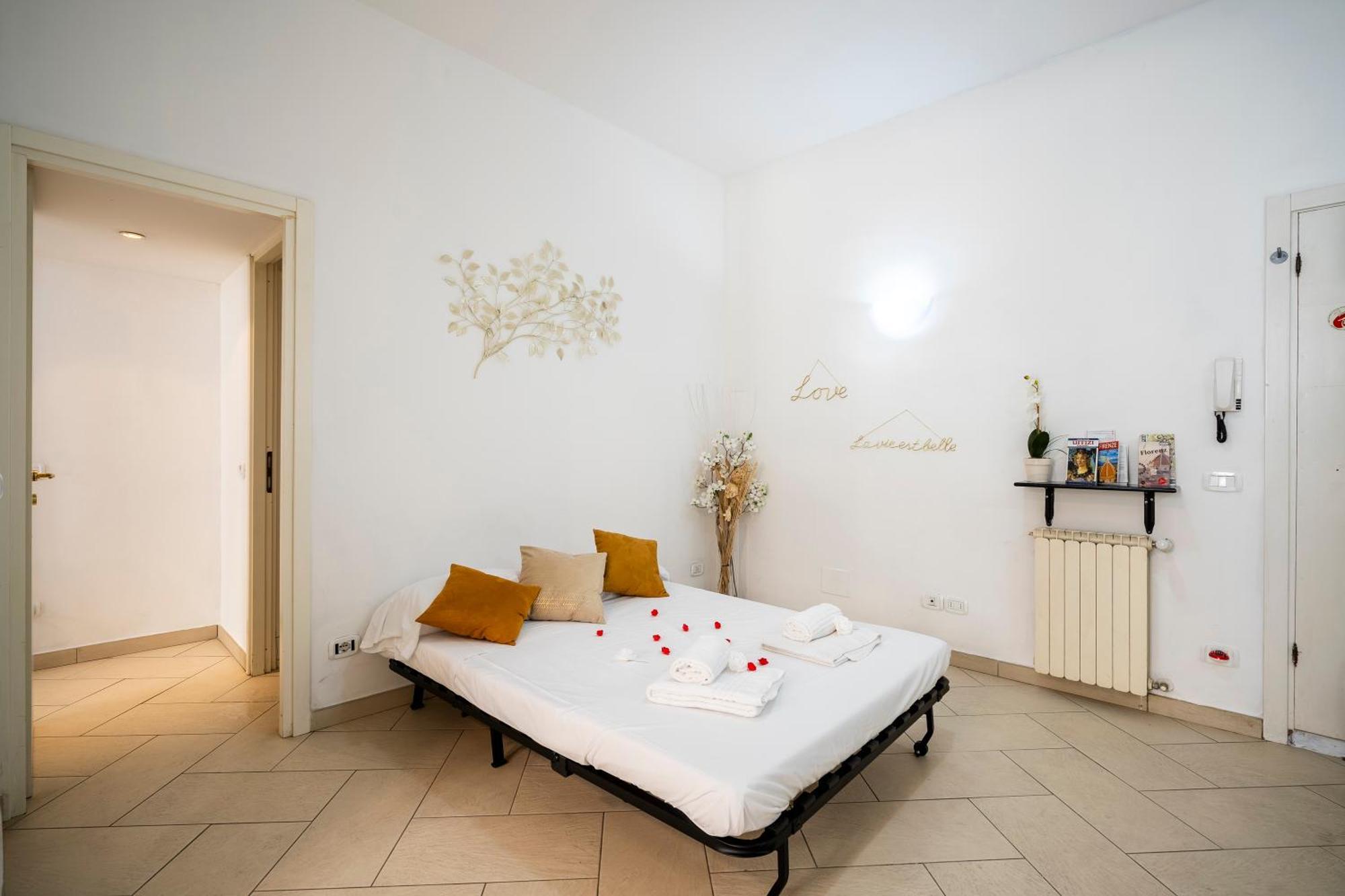 Ferienwohnung Chic House In Centro Storico Florenz Exterior foto